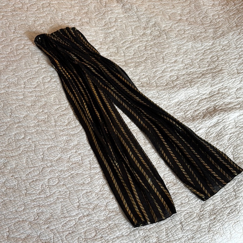 Elegant Black and Gold Striped Scarf